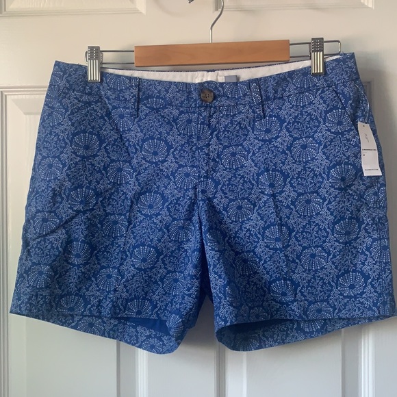 NWT Woman’s Old Navy Short. Size 4 - Picture 2 of 6
